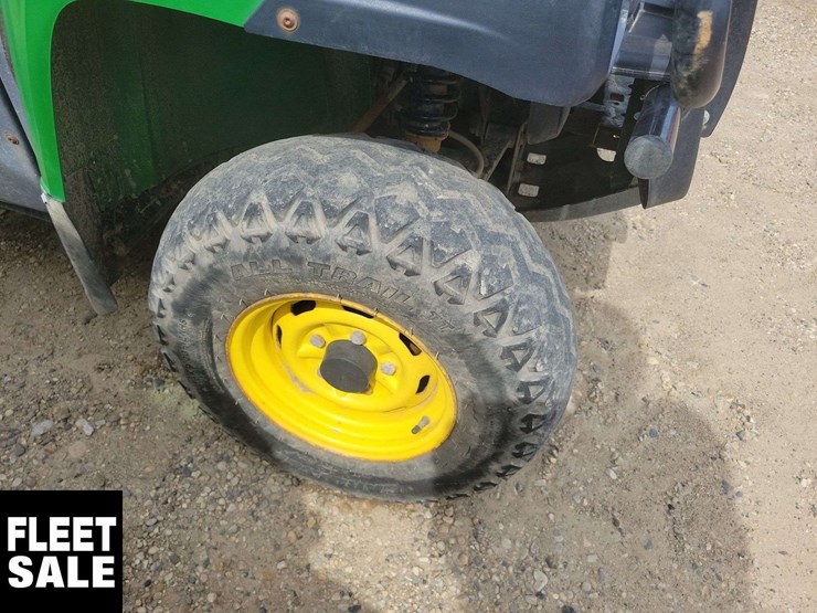 2015-john-deere-gator-image-26