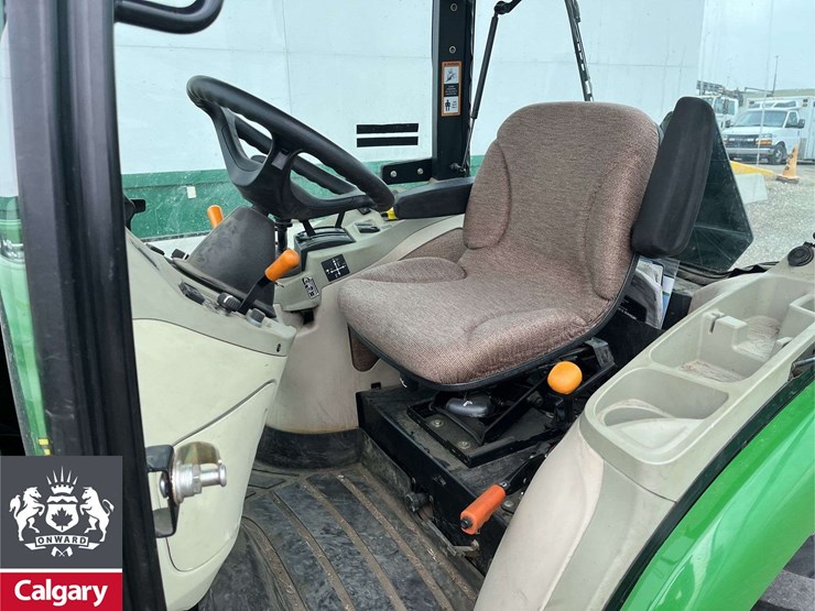 2011-john-deere-3520-image-8