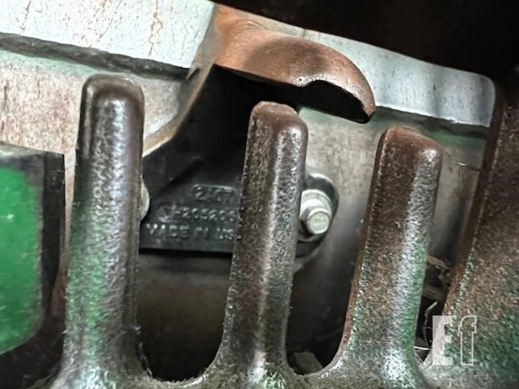 2014-john-deere-s670-image-56