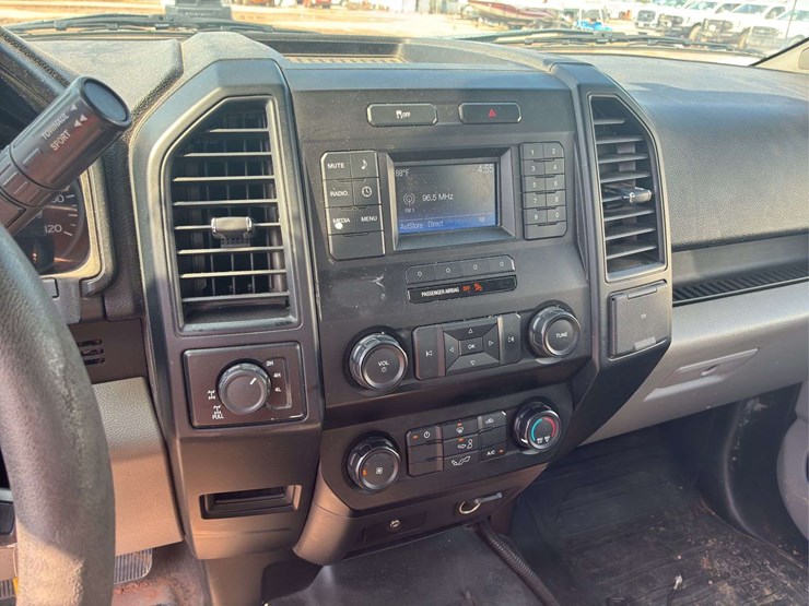2015-ford-f150-lariat-image-11