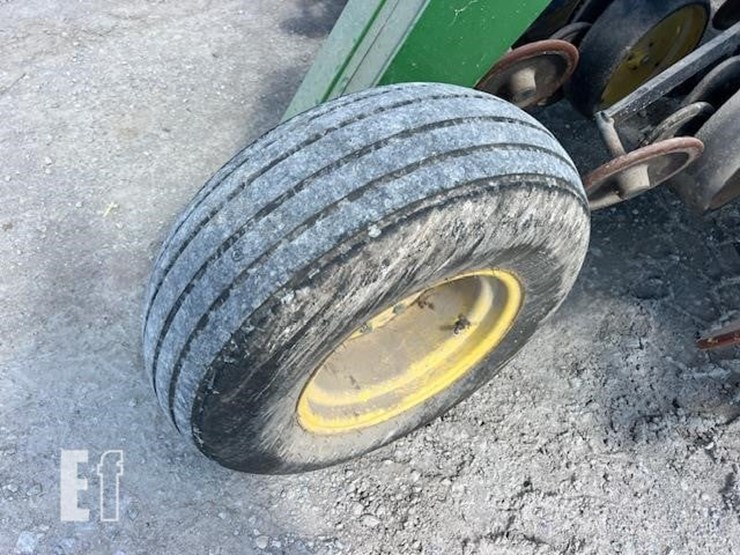 1993-john-deere-750-image-22
