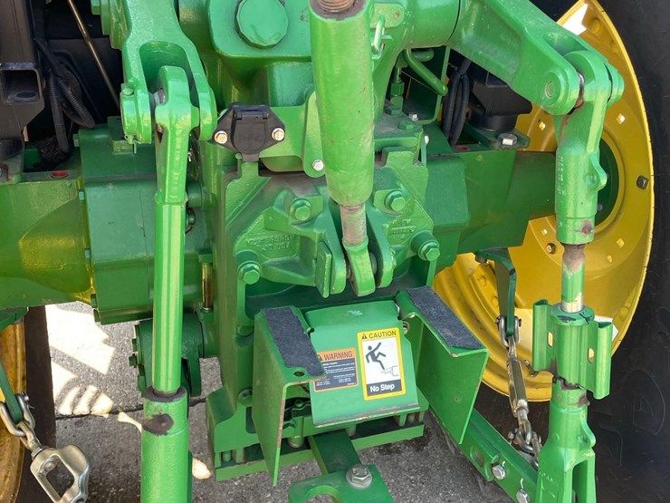 2015-john-deere-6115d-image-10