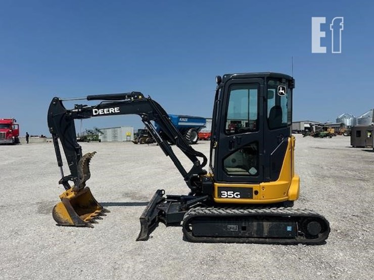 2014-deere-35g-image-2