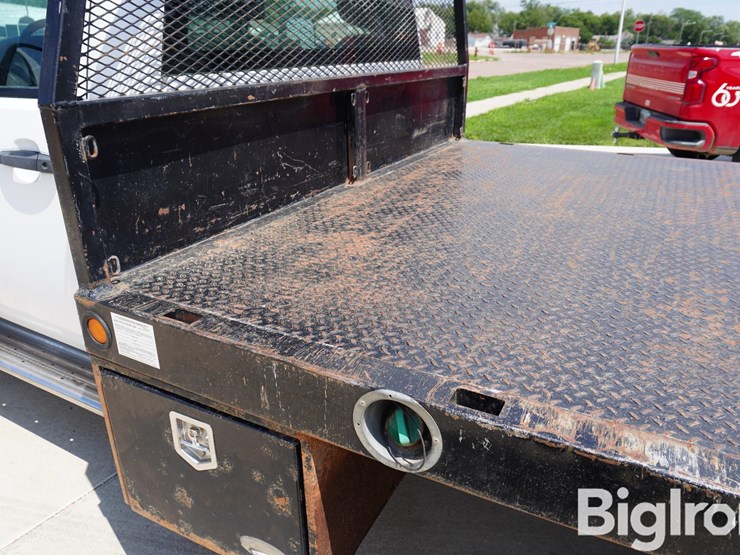 2011-gmc-sierra-3500-image-13