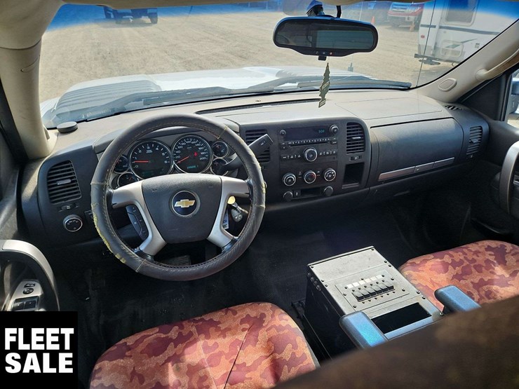 2012-chevrolet-silverado-2500hd-image-10