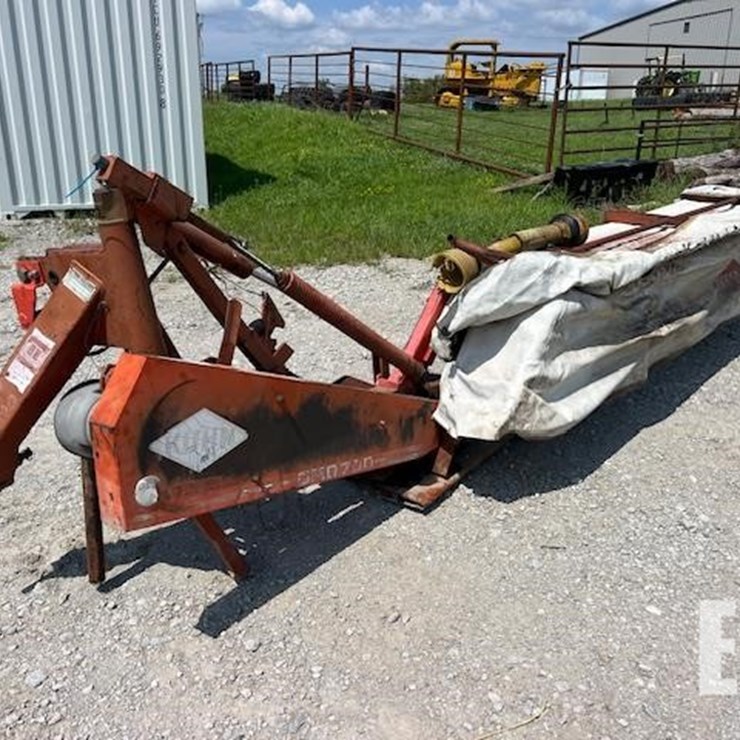KUHN GMD700
