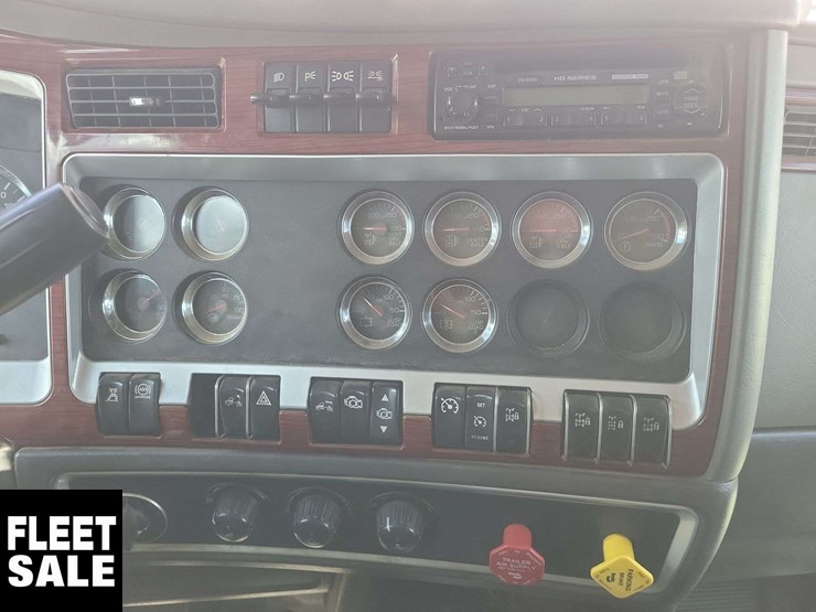 2007-kenworth-c500-image-25