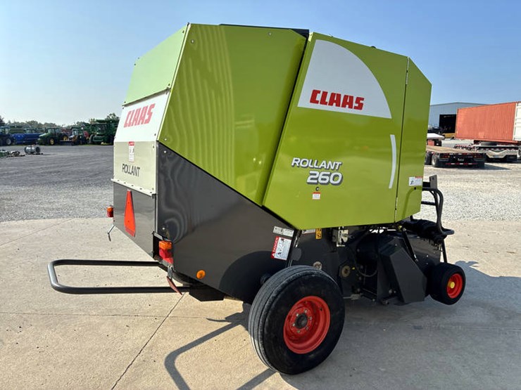 claas-rollant-260-image-8