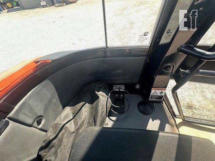 2020-kubota-r630-image-31