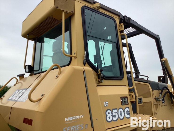 2003-deere-850c-lt-image-12