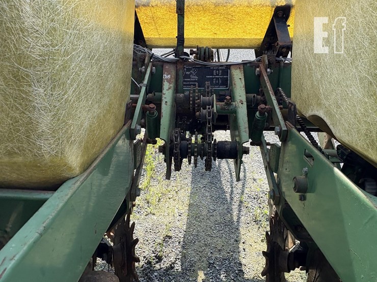 john-deere-7000-image-16