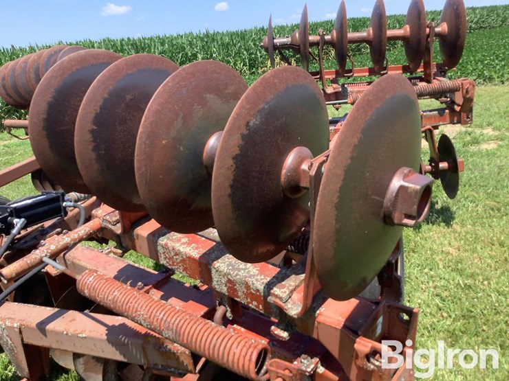 massey-ferguson-620-image-13