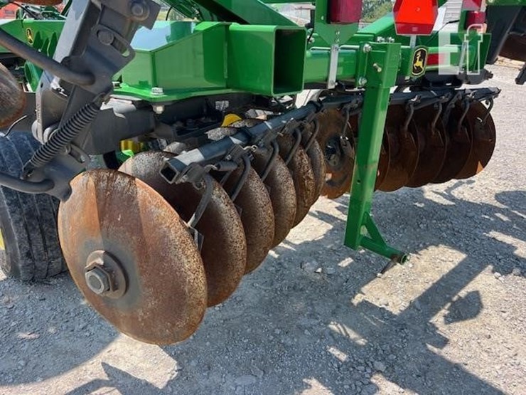 2014-john-deere-2623-image-22