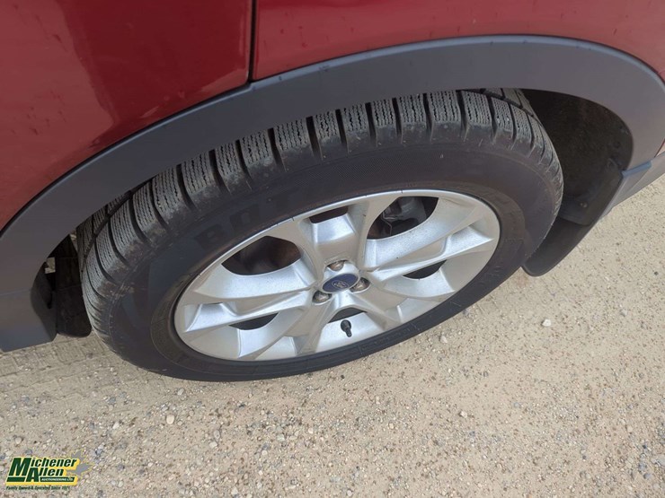2013-ford-escape-sel-image-28