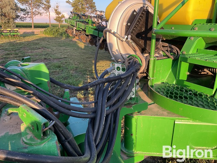2013-john-deere-dr24-image-18