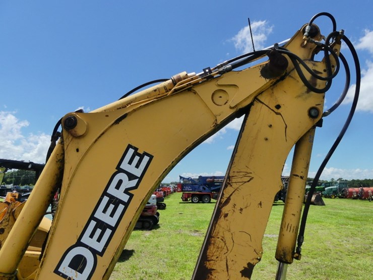 deere-410g-image-5