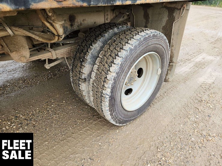 2016-ford-f550-image-34