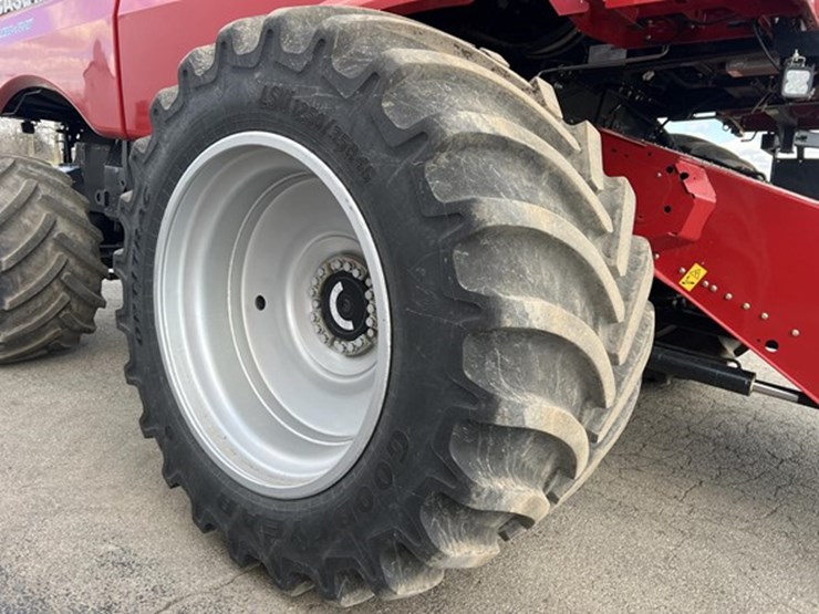 2022-case-ih-8250-image-19