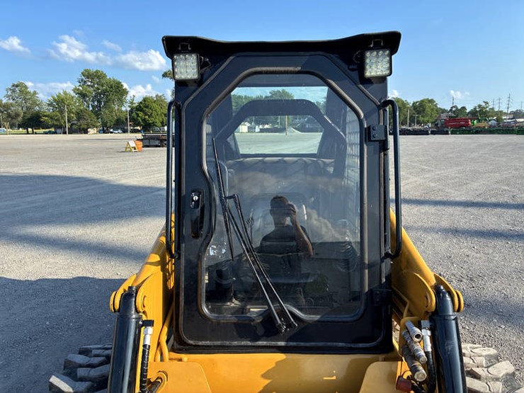 2019-caterpillar-246d-image-20