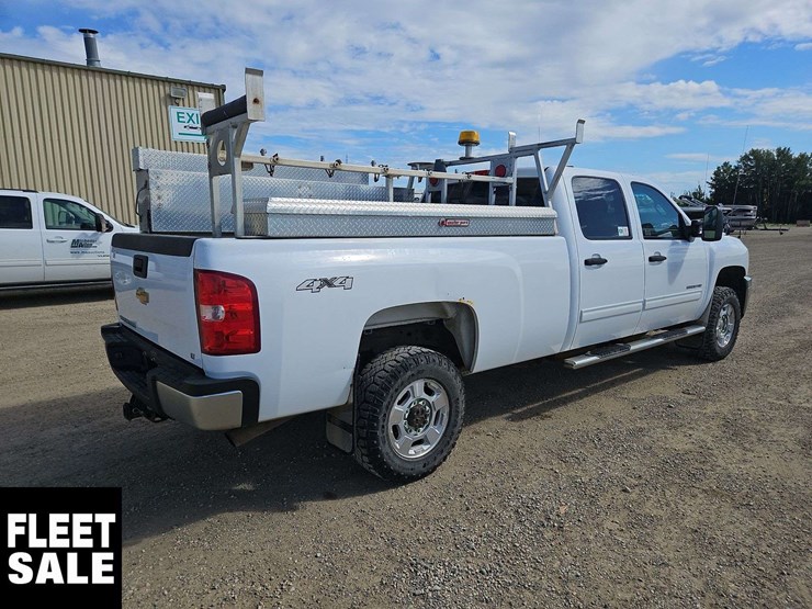 2012-chevrolet-silverado-2500hd-image-4