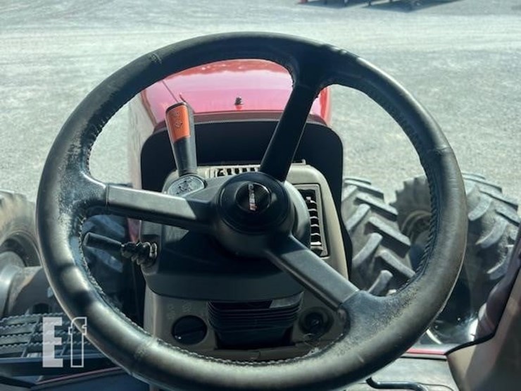 2014-case-ih-magnum-315-image-19