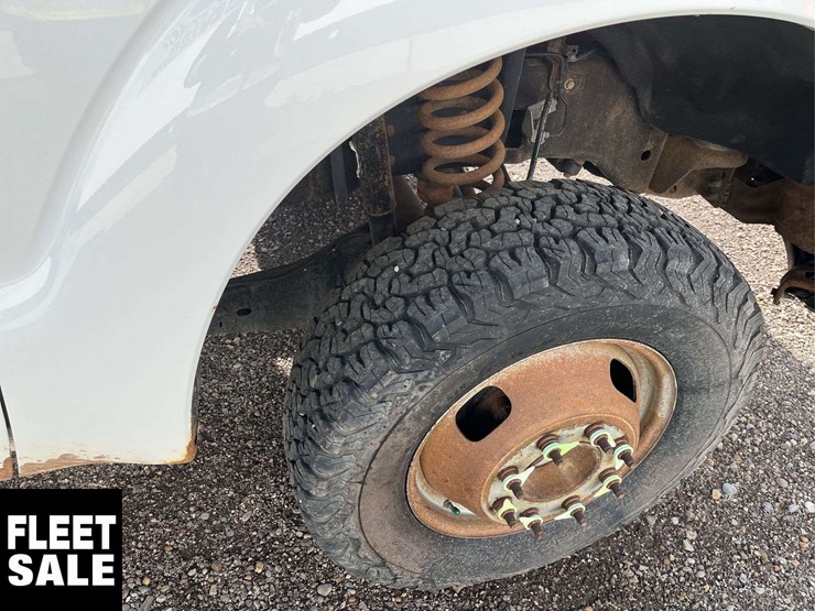 2014-ford-f350-image-15