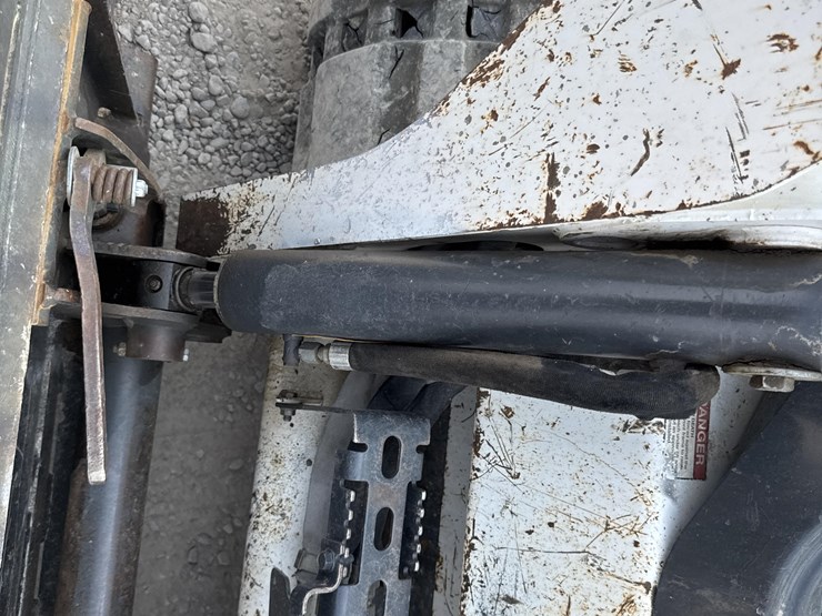 2018-bobcat-t595-image-17