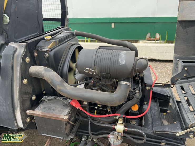 john-deere-3215b-image-10