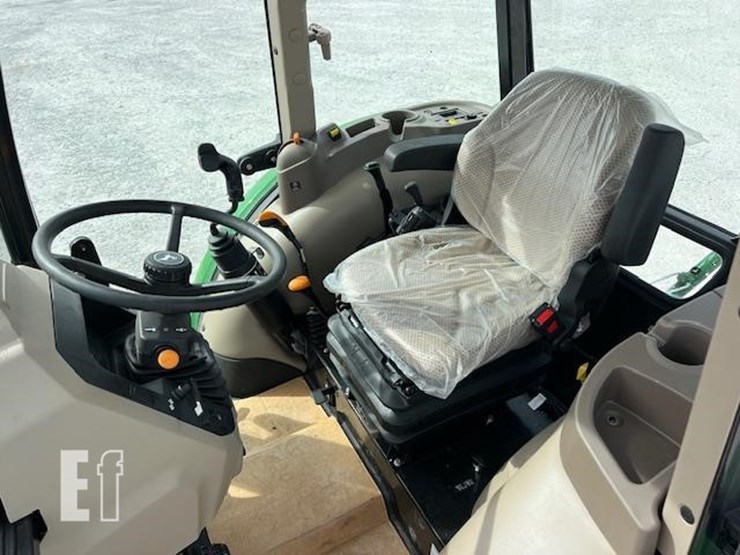2023-john-deere-5075e-image-29