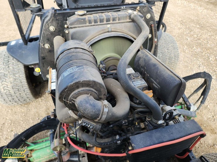 john-deere-3225c-image-11