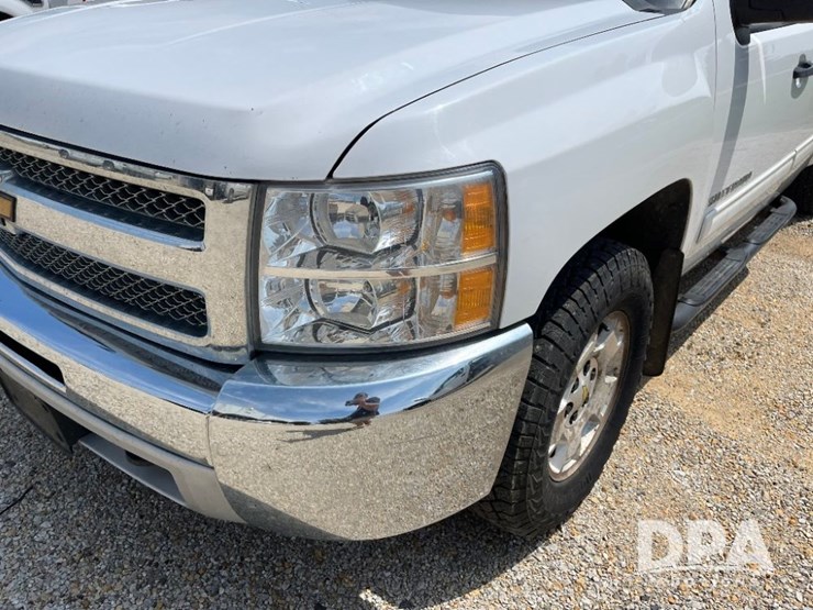 2013-chevrolet-silverado-image-22