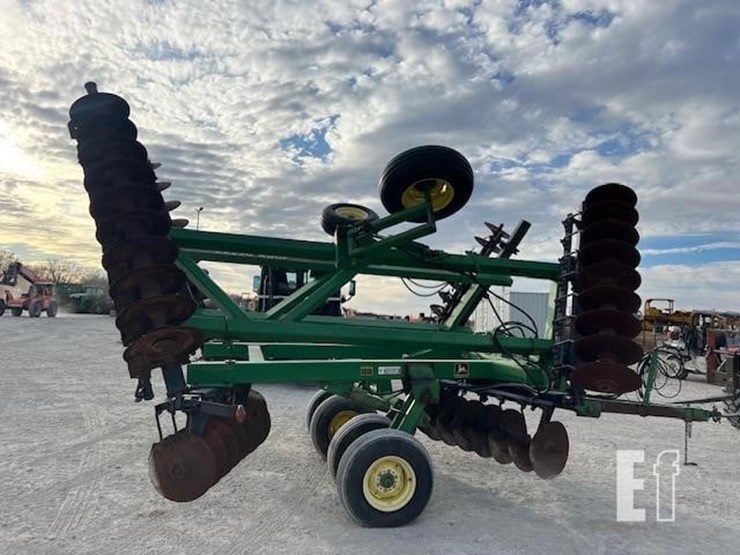 john-deere-630-image-3