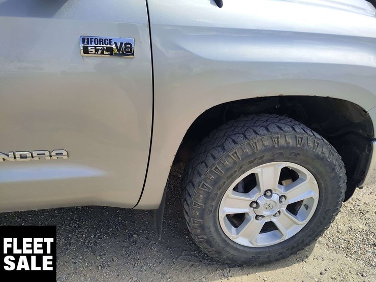 2017-toyota-tundra-image-30