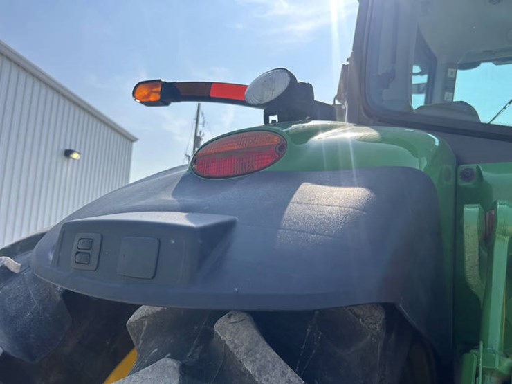 2012-john-deere-8285r-image-27