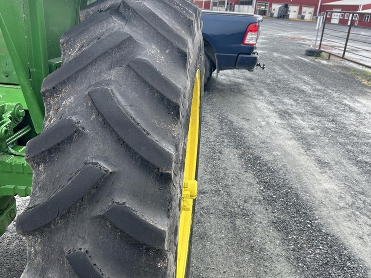 john-deere-3020-image-5