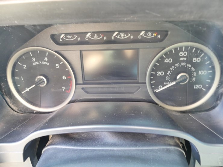 2020-ford-f150-xl-image-14