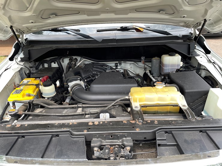 2013-nissan-nv2500-image-50