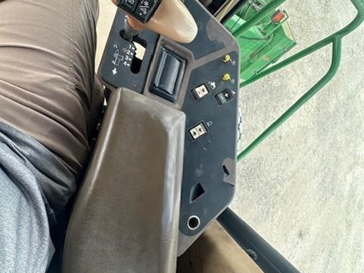 1997-john-deere-4890-image-32
