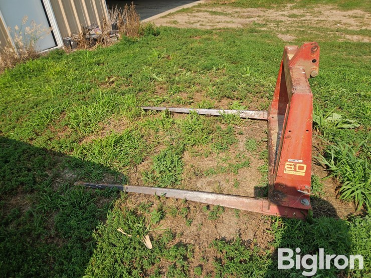 new-holland-80-image-8