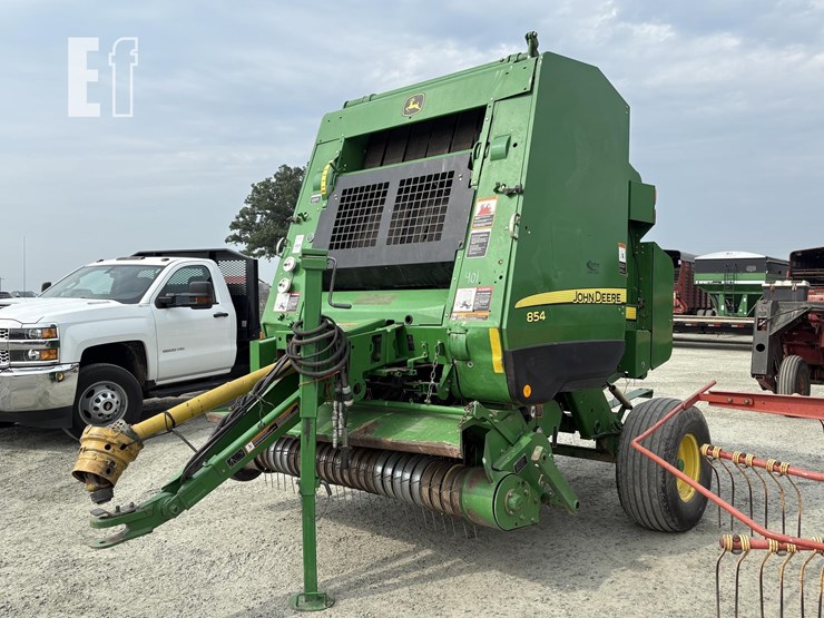 john-deere-854-image-2
