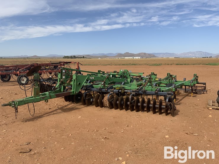 john-deere-726-image-1