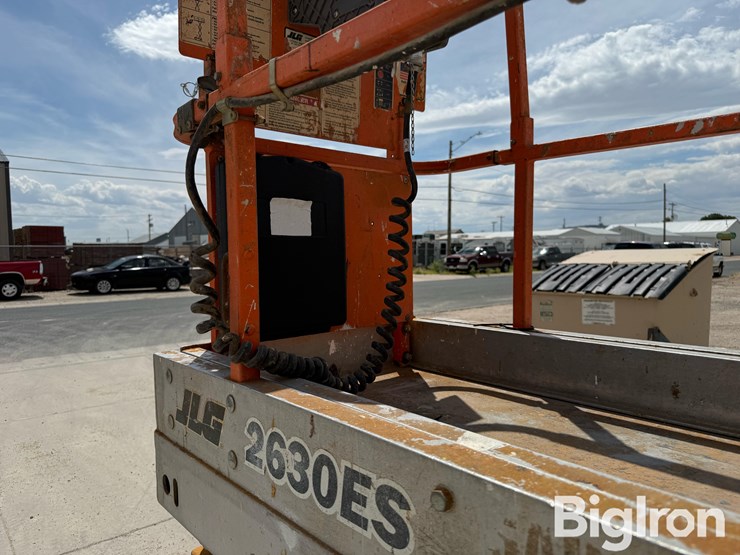 2006-jlg-2630es-image-10