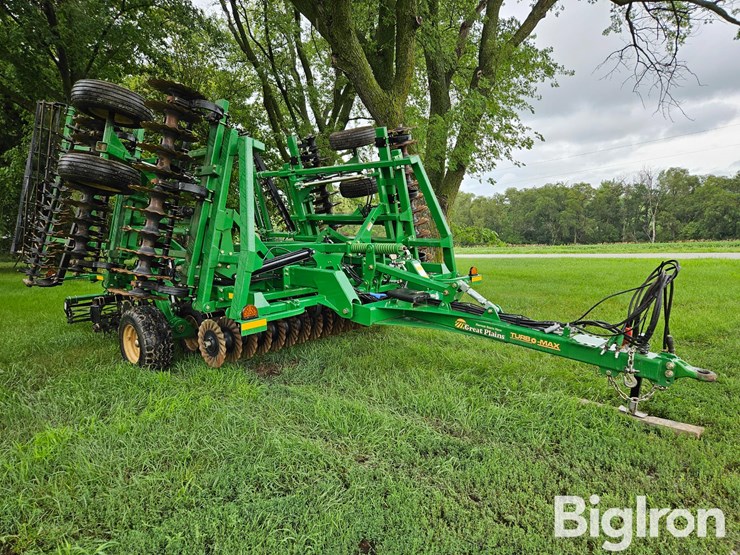 great-plains-2400tm-image-3
