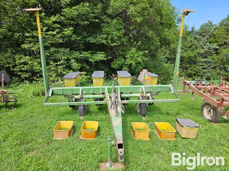john-deere-7000-image-2