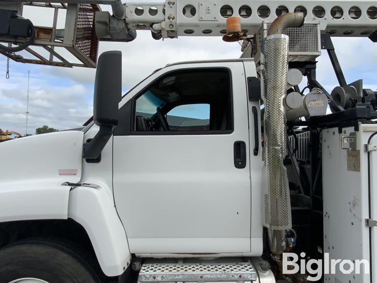 2009-gmc-topkick-image-15
