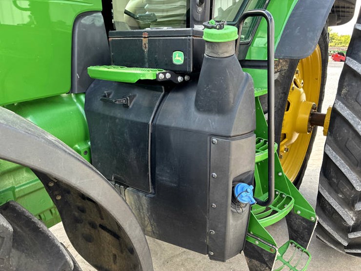 2018-john-deere-8400r-image-38