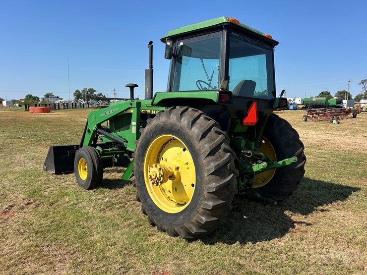 john-deere-4240-image-29