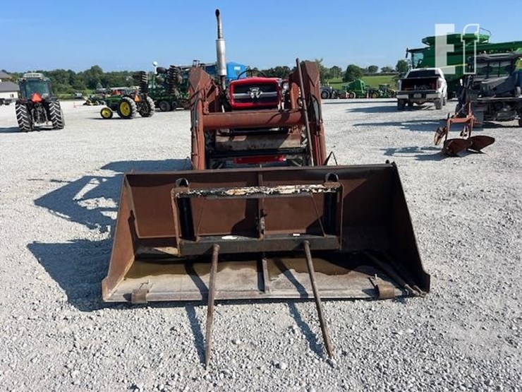 massey-ferguson-175-image-9