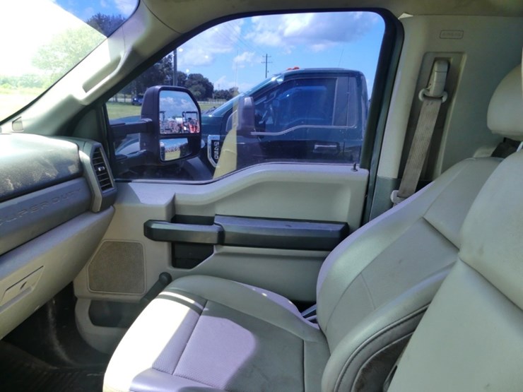 2017-ford-f450-xl-image-11