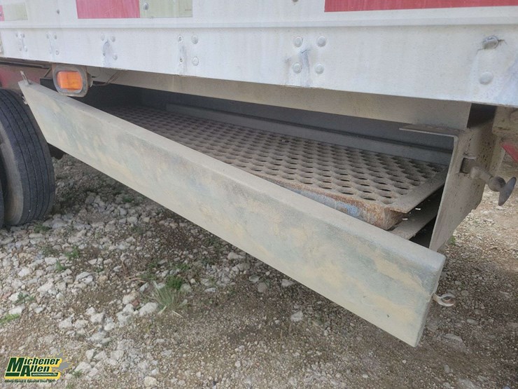 1998-great-dane-28'-x-102"-image-24
